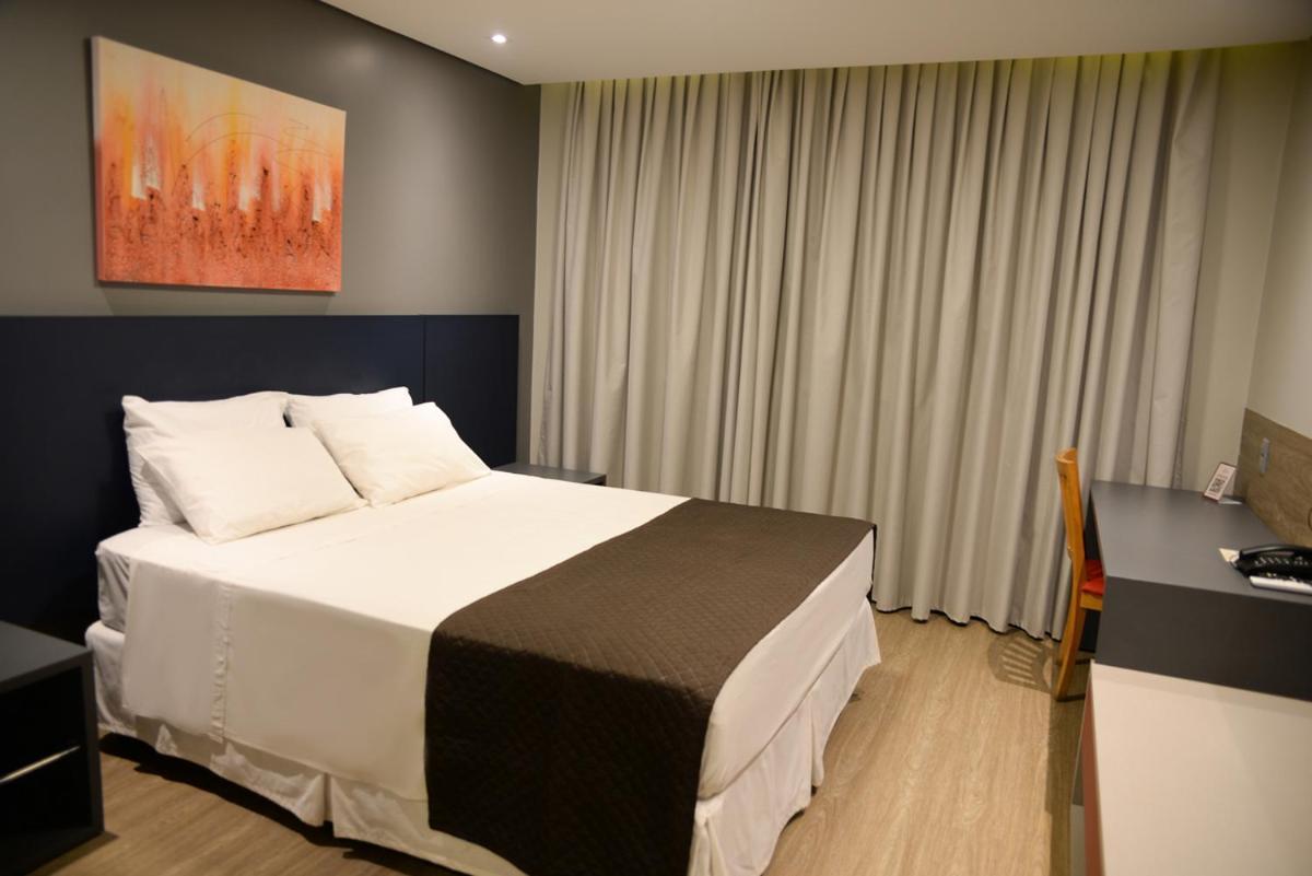 Carlton Plaza Hotel Уберландія Екстер'єр фото