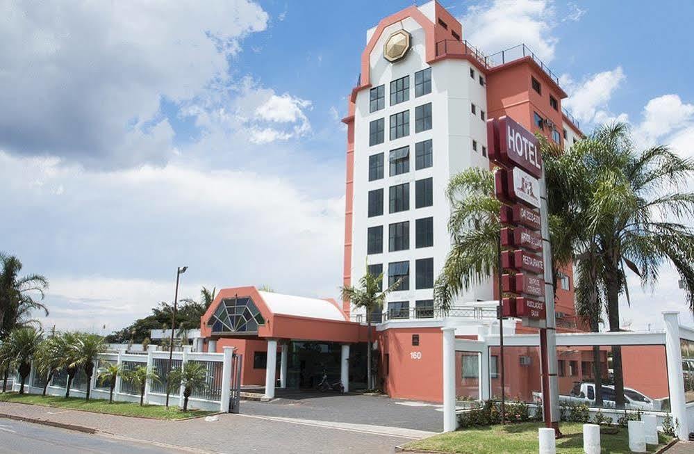 Carlton Plaza Hotel Уберландія Екстер'єр фото