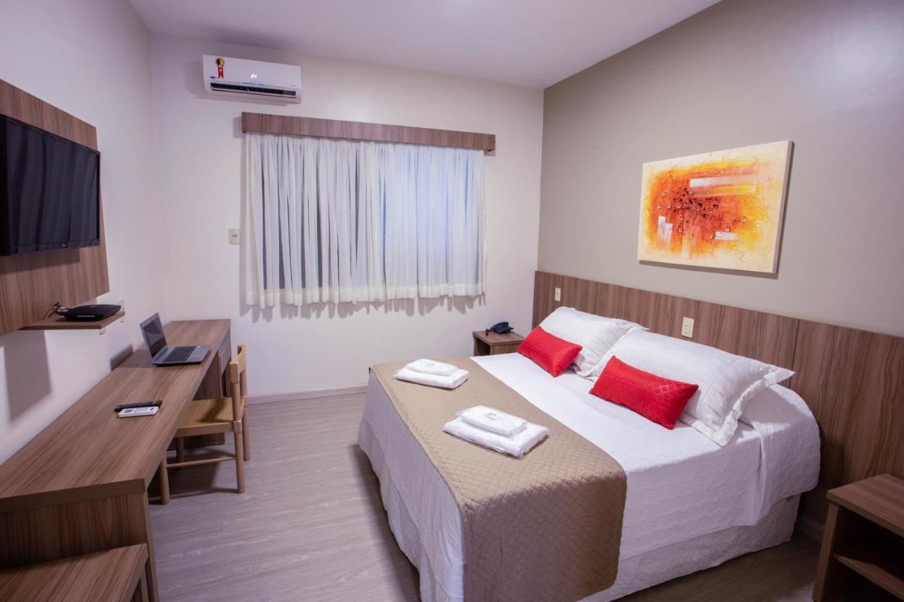 Carlton Plaza Hotel Уберландія Екстер'єр фото